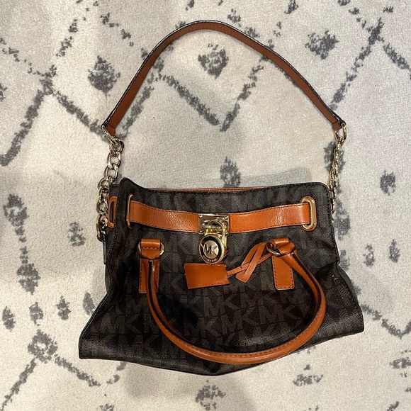 Like new Michael Kors leather bag - Picture 4 of 4